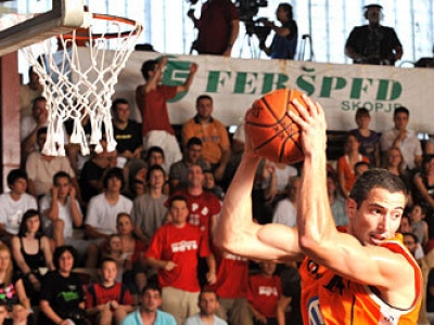 Bosko Jovovic extends with Feni Industries