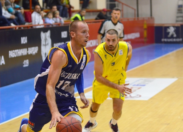 Big second quarter run makes it two in a row for Sutjeska